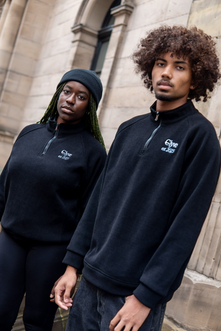 Essential Quarter Zip - Black
